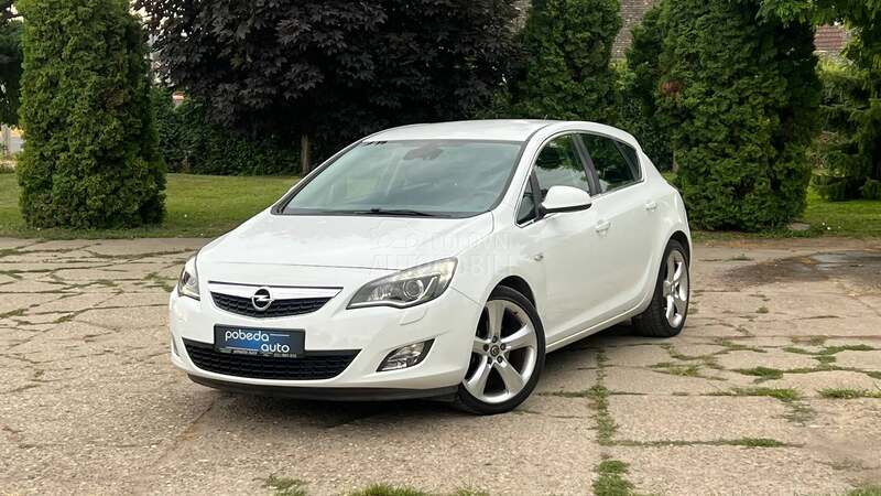 Opel Astra J TURBO