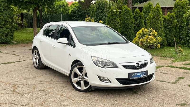 Opel Astra J TURBO