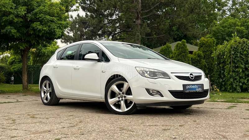 Opel Astra J TURBO
