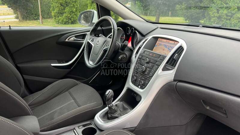 Opel Astra J TURBO