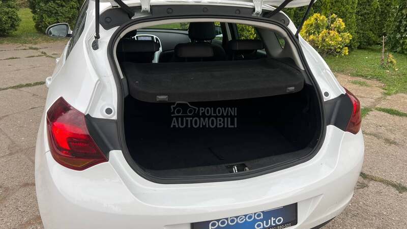 Opel Astra J TURBO