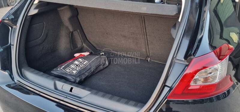 Peugeot 308 1.6 BluHdi