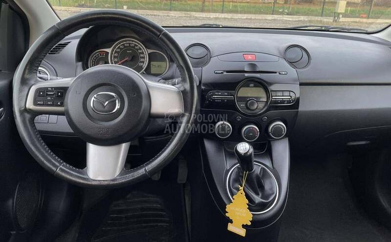 Mazda 2 1. 3