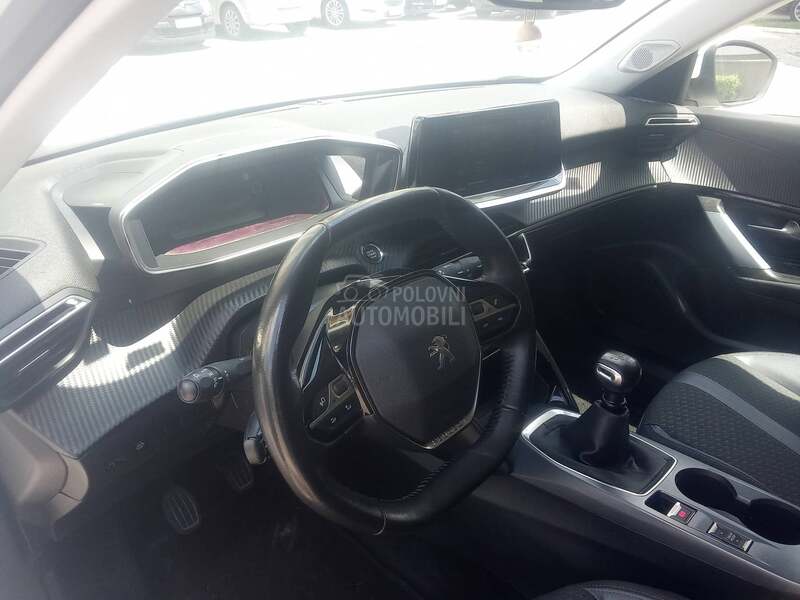 Peugeot 2008 1,5hdi virt  allure