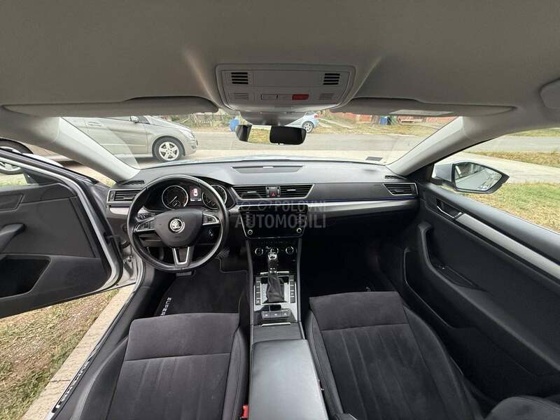 Škoda Superb 2.0 TDI DSG