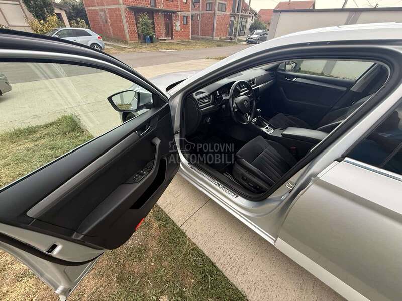 Škoda Superb 2.0 TDI DSG