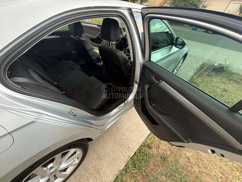 Škoda Superb 2.0 TDI DSG