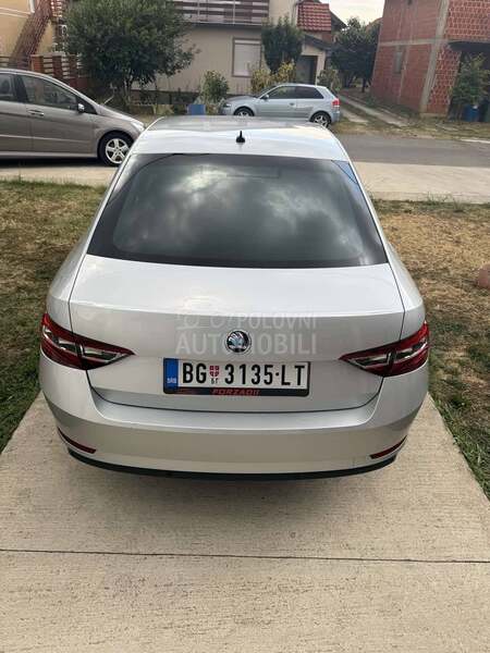 Škoda Superb 2.0 TDI DSG