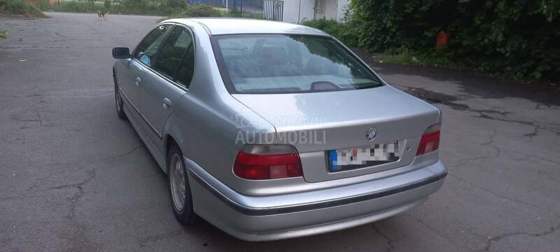BMW 520 