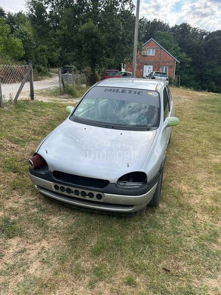 Opel Corsa B GSI
