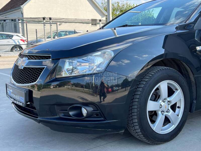 Chevrolet Cruze 1.6b LX CHAMPION