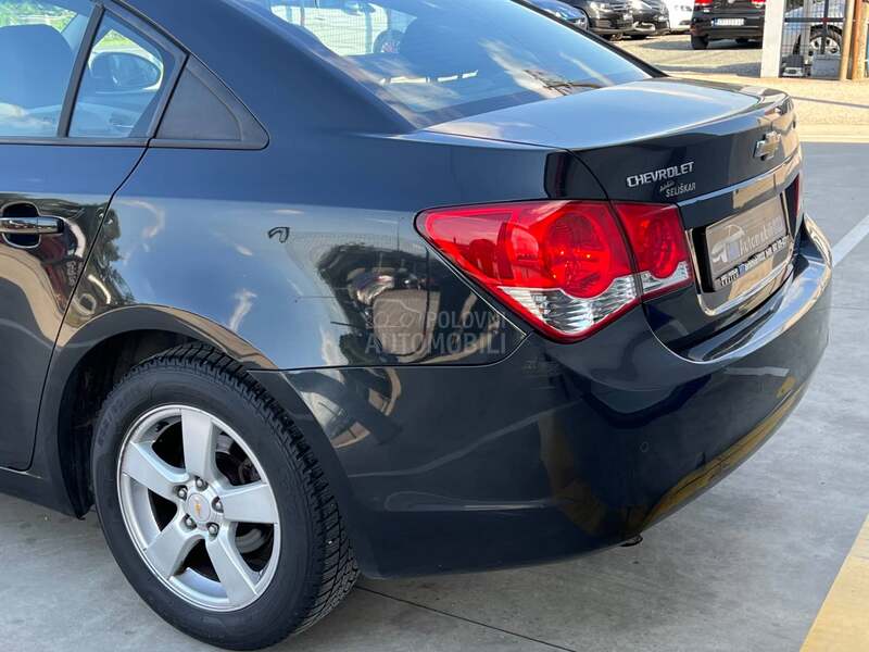 Chevrolet Cruze 1.6b LX CHAMPION