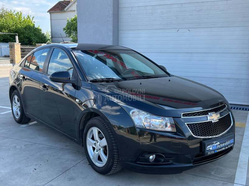 Chevrolet Cruze 1.6b LX CHAMPION