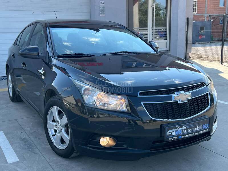 Chevrolet Cruze 1.6b LX CHAMPION