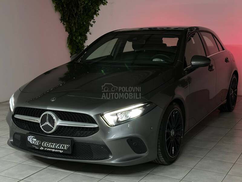 Mercedes Benz A 180 SPORT AUT
