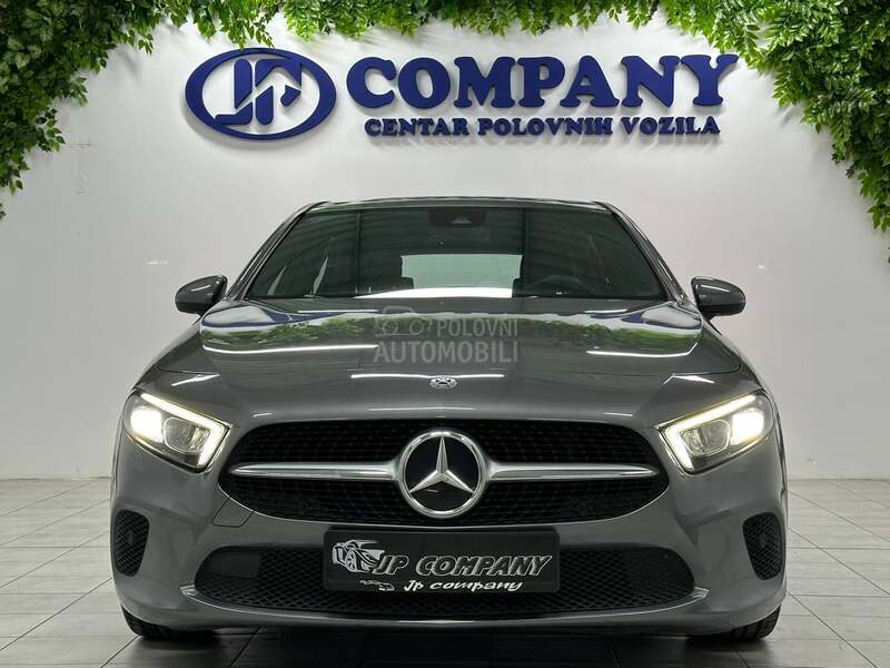 Mercedes Benz A 180 SPORT AUT