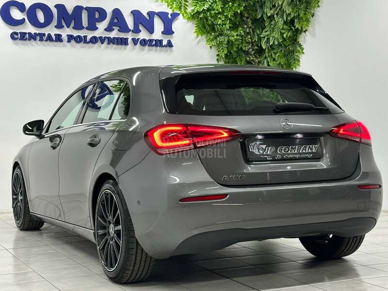 Mercedes Benz A 180 SPORT AUT