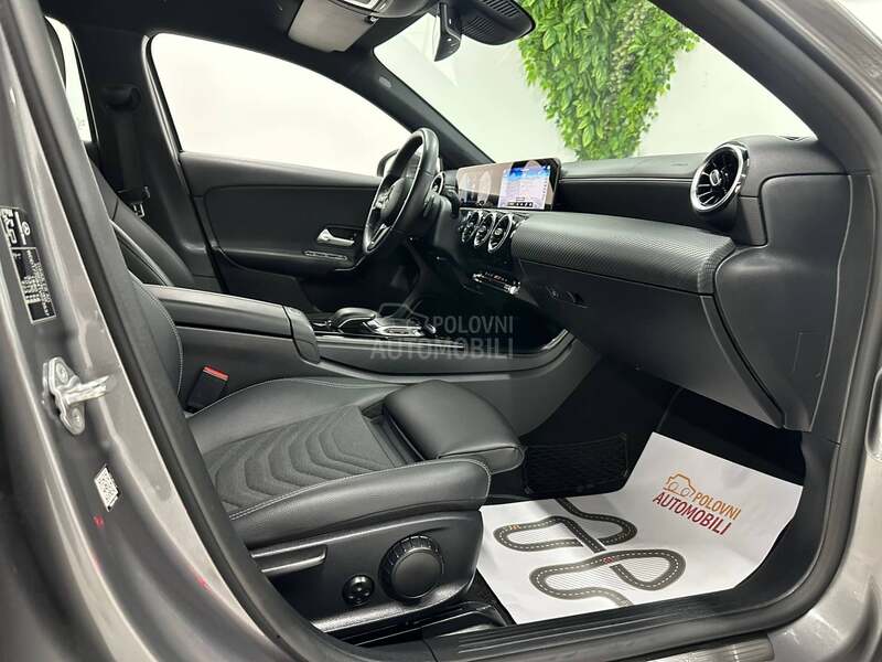 Mercedes Benz A 180 SPORT AUT