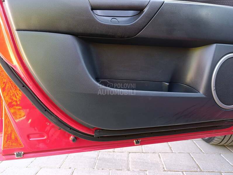 Mazda 3 1.6 b