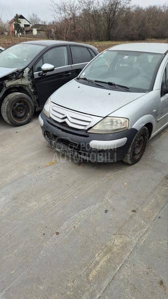Citroen C3 2002. god. -  kompletan auto u delovima