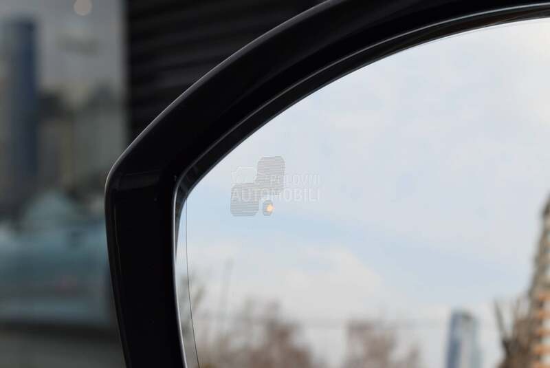 Land Rover Range Rover Velar D300 SE
