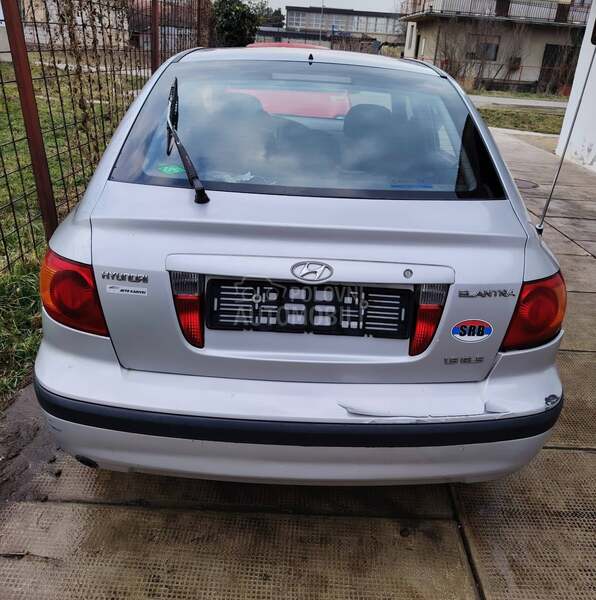 Hyundai Elantra 