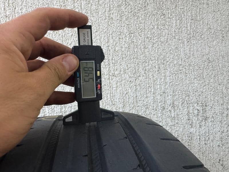 Goodyear 235/45 R18 Letnja