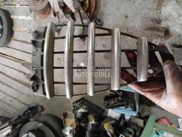 prednji grill za Alfa Romeo 147 od 2000. do 2009. god.