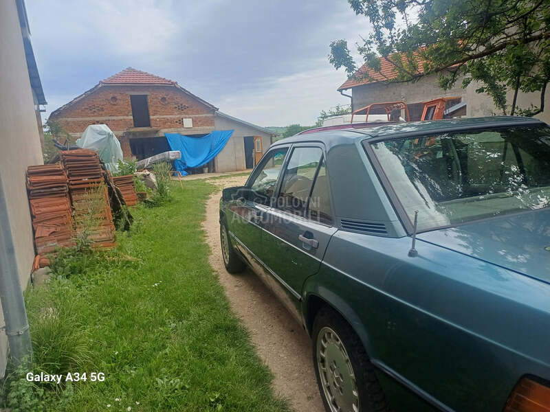 Mercedes Benz 190 