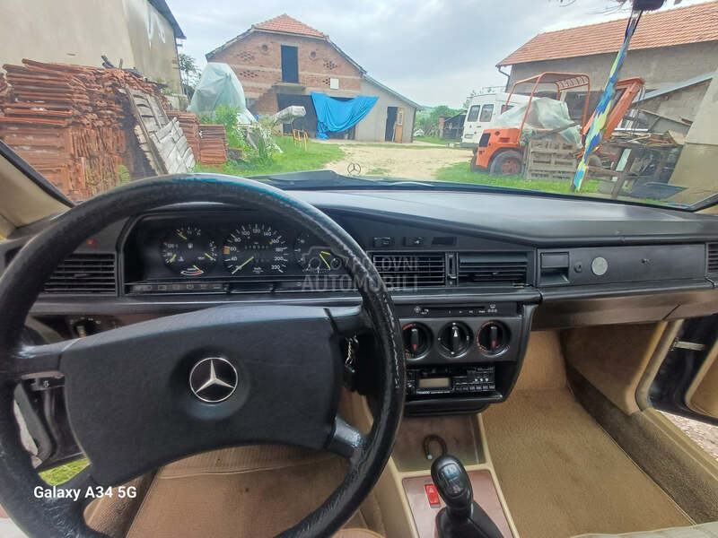 Mercedes Benz 190 