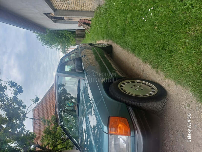 Mercedes Benz 190 