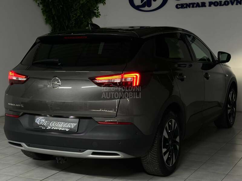 Opel Grandland X 1.2 i INNOVATION