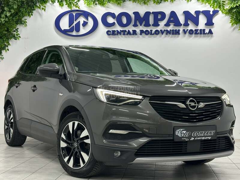 Opel Grandland X 1.2 i INNOVATION