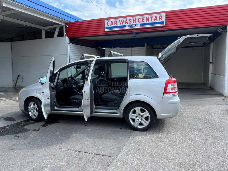 Opel Zafira 1.8, reg. do 08.2026