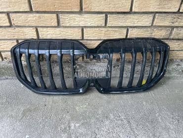 gril za BMW X1 od 2022. do 2025. god.