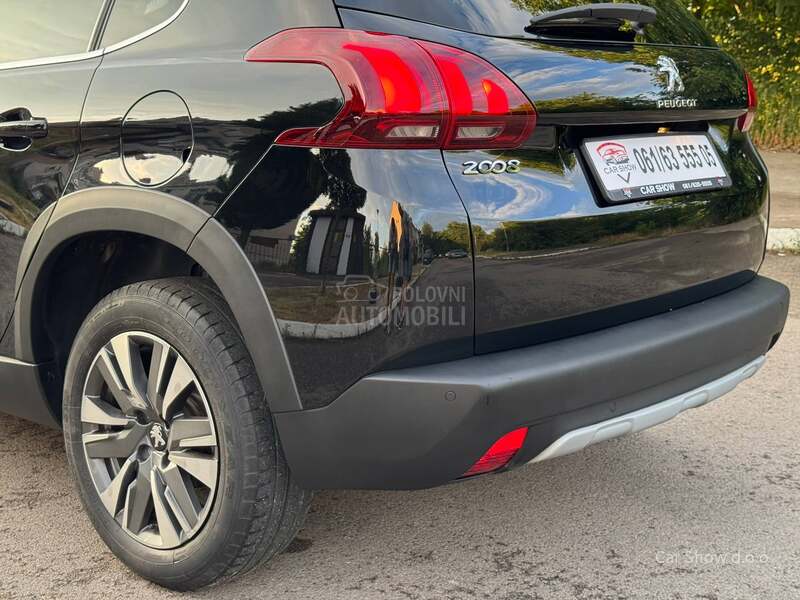 Peugeot 2008 1.5BLUEHDI/ALLURE
