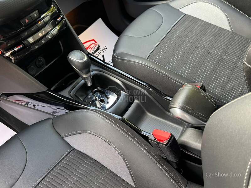 Peugeot 2008 1.5BLUEHDI/ALLURE