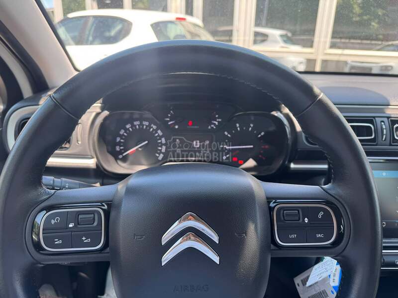 Citroen C3 1.2 b Shine aut