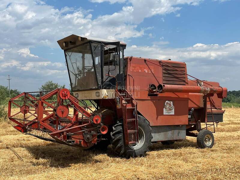 Deutz-Fahr M1000