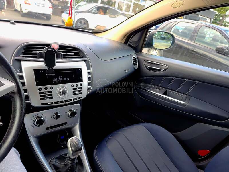 Lancia Delta 1.4 TJET