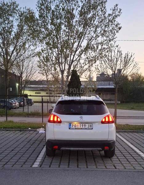 Peugeot 2008 1.2 Allure Platinum