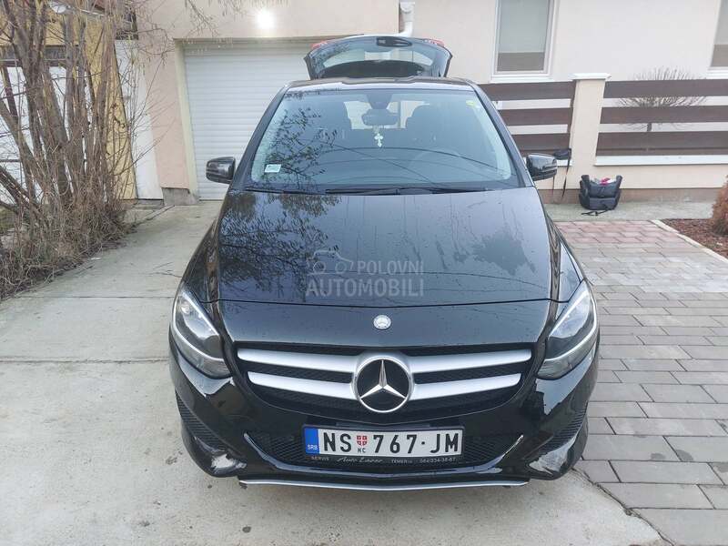 Mercedes Benz B 180 