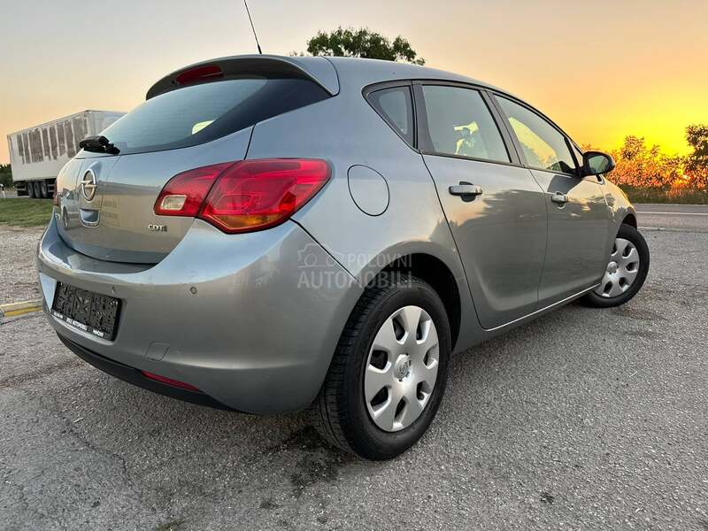 Opel Astra J 1.7CDTI