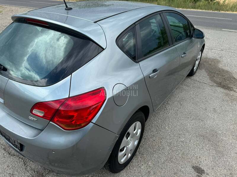 Opel Astra J 1.7CDTI