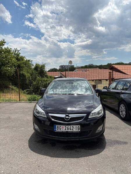 Opel Astra J 1.6