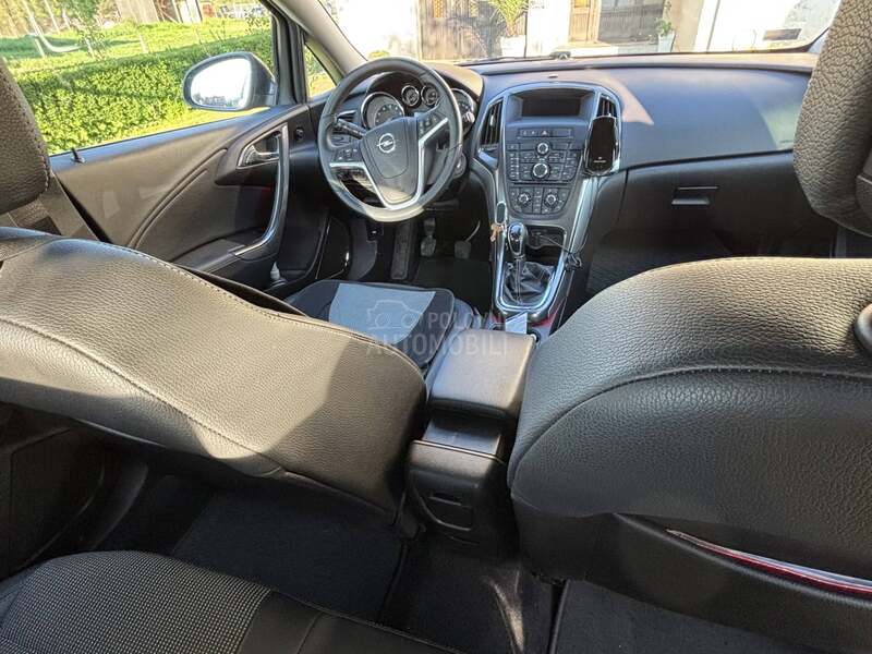 Opel Astra J 1.6