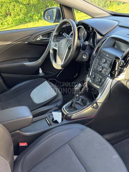 Opel Astra J 1.6