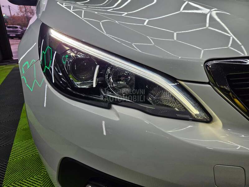 Peugeot 308 1.2B/VIRTUAL