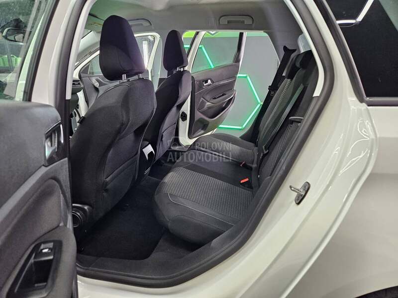 Peugeot 308 1.2B/VIRTUAL