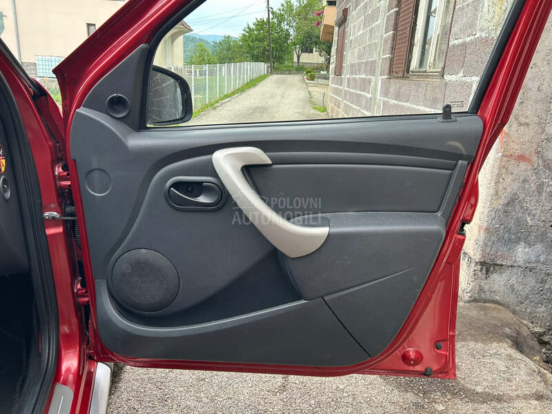 Dacia Stepway 1.6 VRH STANJE